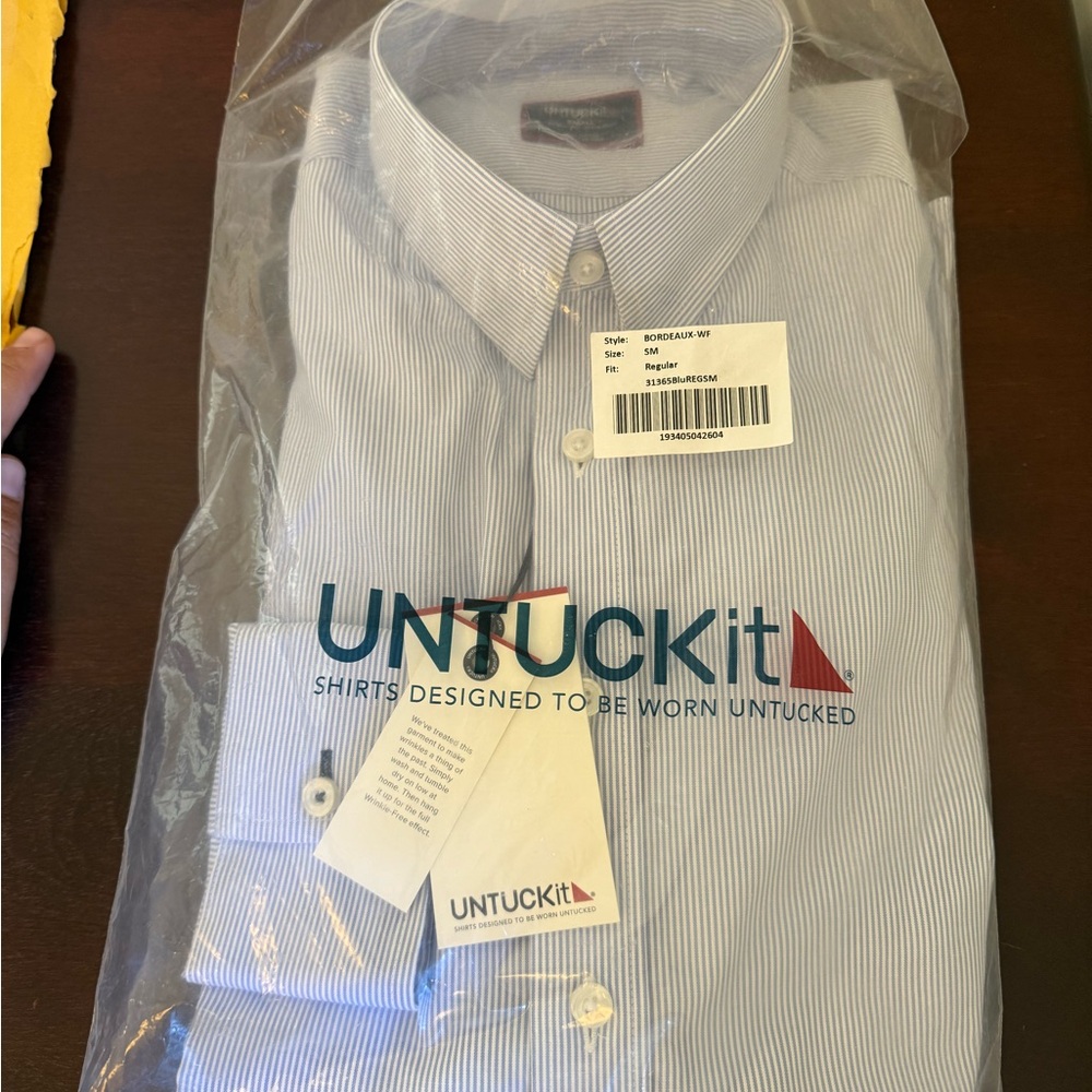 UNTUCKit Men's Light Blue Pinstripe Dress Shirt